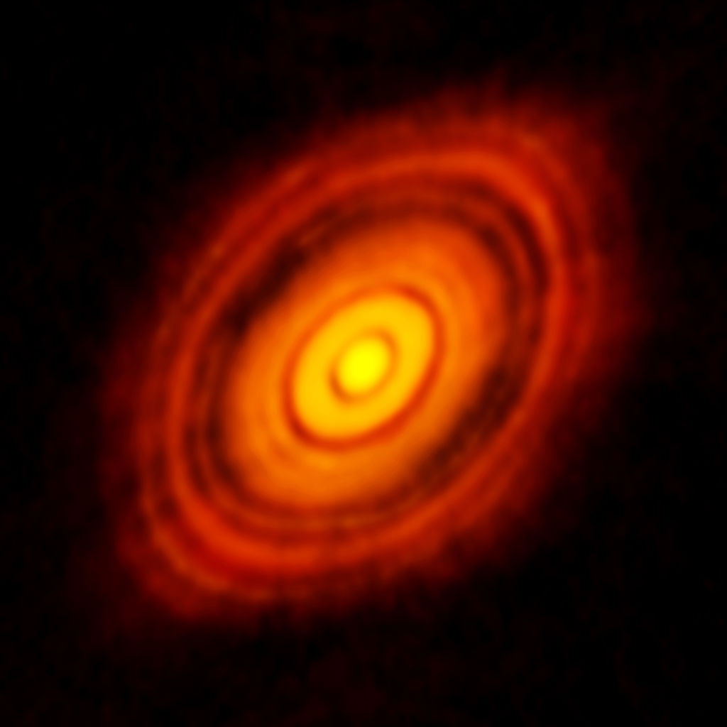 Han observado por primera vez un disco protoplanetario en miniatura, germen de la gestación de planetas. (ARCHIVO)
