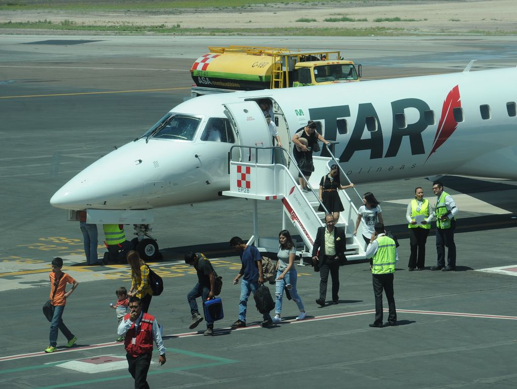 La aerolínea inició operaciones en La Laguna con la ruta Ciudad Juárez - Torreón - León. (ARCHIVO)