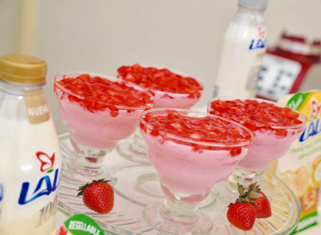 Nieve de malteada de fresa con nueva Leche Lala 100 sin lactosa