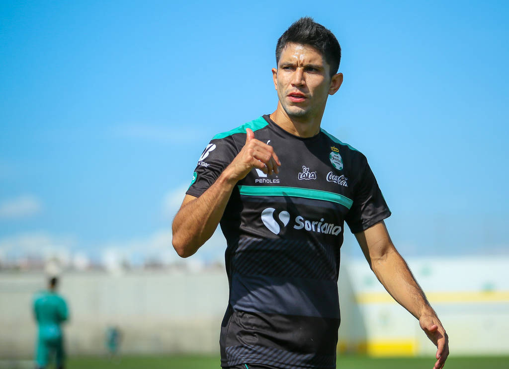 En el Santos Laguna, Jesús Molina aseguró que el equipo hizo una autocrítica sobre lo ocurrido en su duelo del fin de semana pasado contra Veracruz y ya dieron la vuelta a la página para pensar en la Copa MX. (Cortesía)