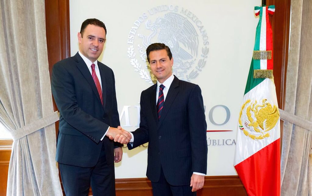 Peña Nieto expresó al gobernador electo el respaldo del gobierno de la República a fin de apoyar a su administración para llevar adelante los programas y acciones que se ha trazado. (TWITTER)
