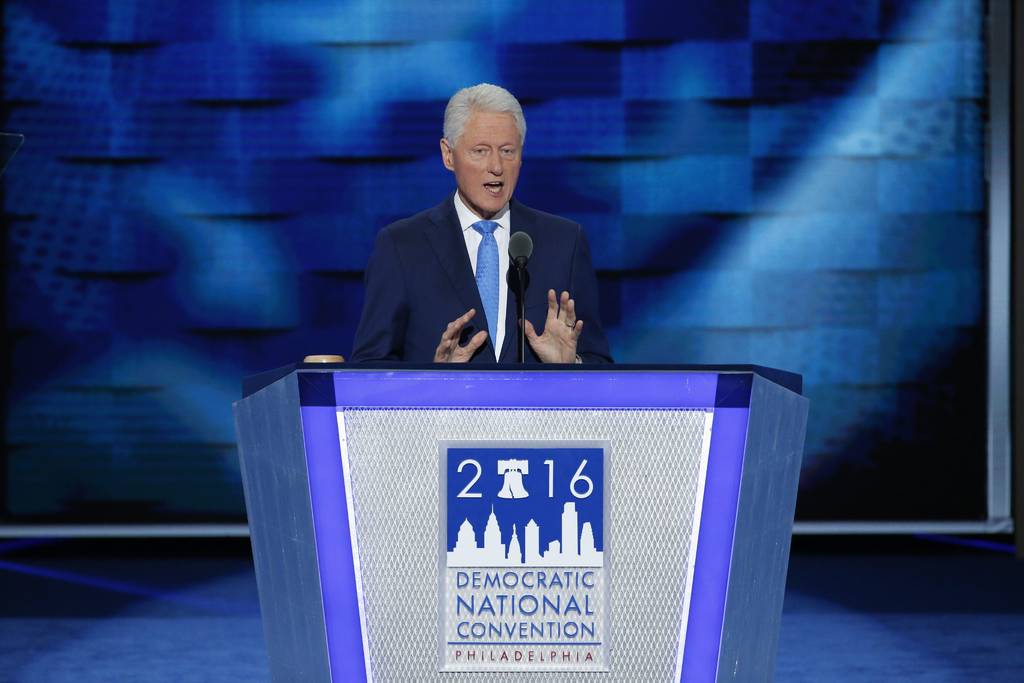 Respaldo. El expresidente estadunidense Bill Clinton hizo  una conmovedora narración personal y emocional de su esposa.
