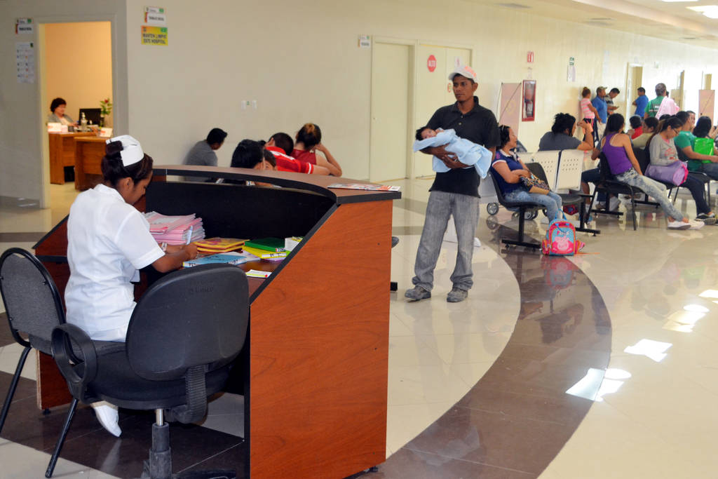 Denuncia. Una de las principales denuncias de la Sección 87 ha sido la falta de personal en el Hospital General de Torreón, incluso, desde febrero de este año, el personal trabaja bajo protesta. (ANGÉLICA SANDOVAL)