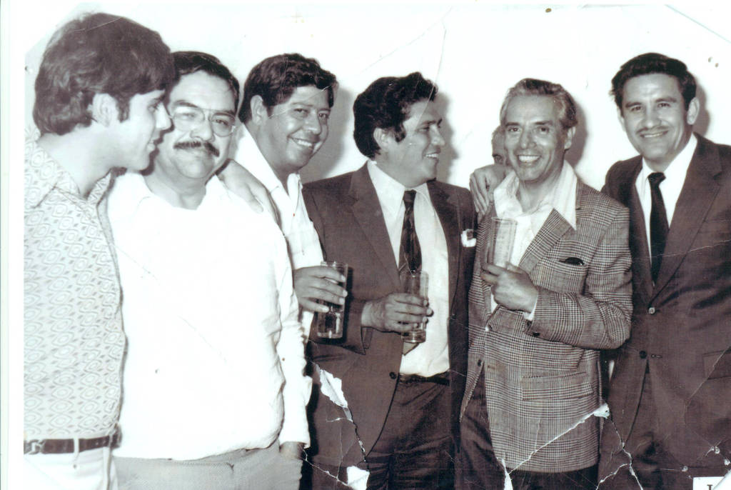 Corrida de toros en Torreón, Coahuila, el 20 de noviembre 1972: Torero Rivera (f), Jesús Ramírez (f), Donato Loyola (f), Javier Garfiar (f), Ángel Beltrán (f) y Valente Enríquez Mesta.
