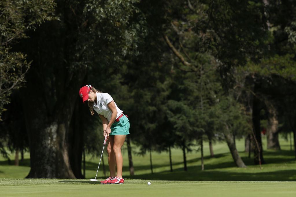 La golfista mexicana Gabriela López finalizó el torneo con 286 golpes, dos debajo del par de campo. (Archivo)
