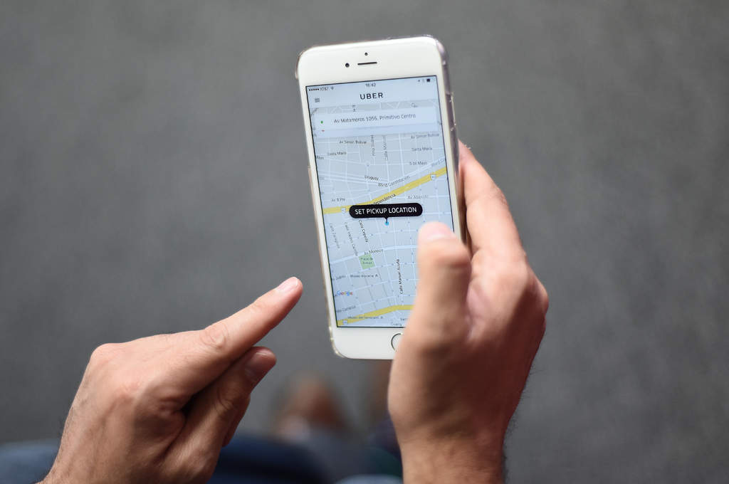 Asegura que en aproximadamente 15 días se tendrá listo el esquema de regulación que se aplicará a este tipo de servicio de “Taxi App”. (ARCHIVO)
