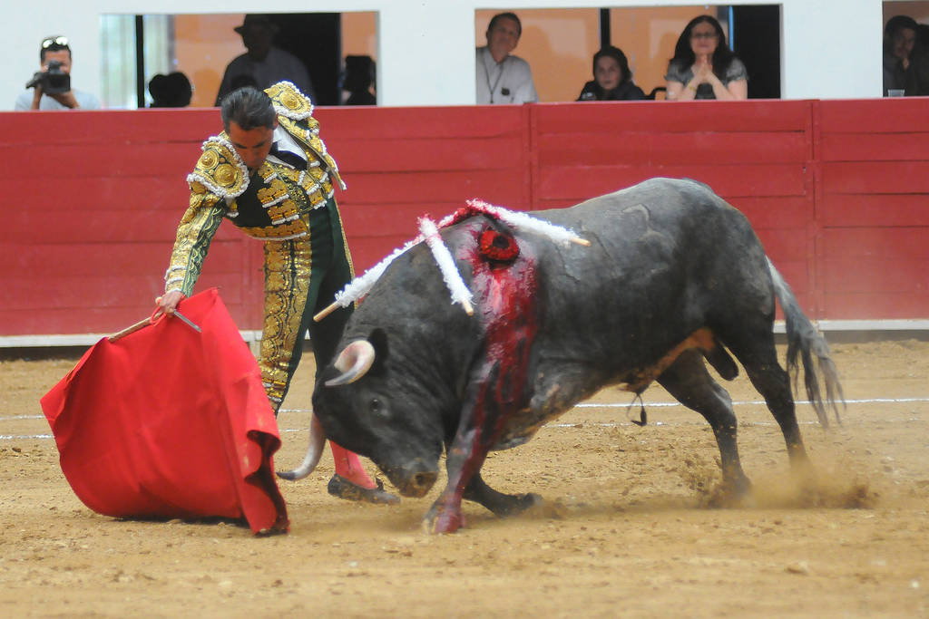 El presidente municipal de Valparaíso, Don Eleuterio Ramos Leal y su Cabildo Municipal emitieron el decreto que 'blinda' los toros. (Archivo)