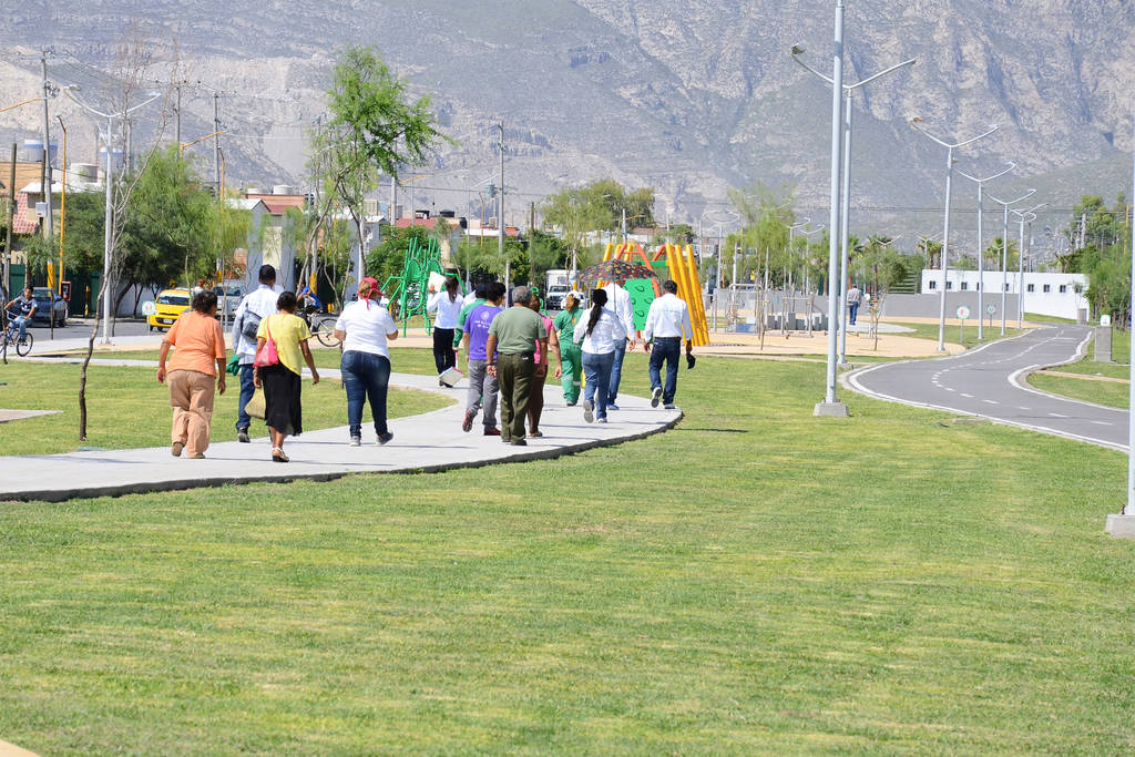 Colecta. Hoy se reunirán en el parque ecológico Línea Verde para recabar útiles escolares. Quieren ayudar a estudiantes. (ARCHIVO)