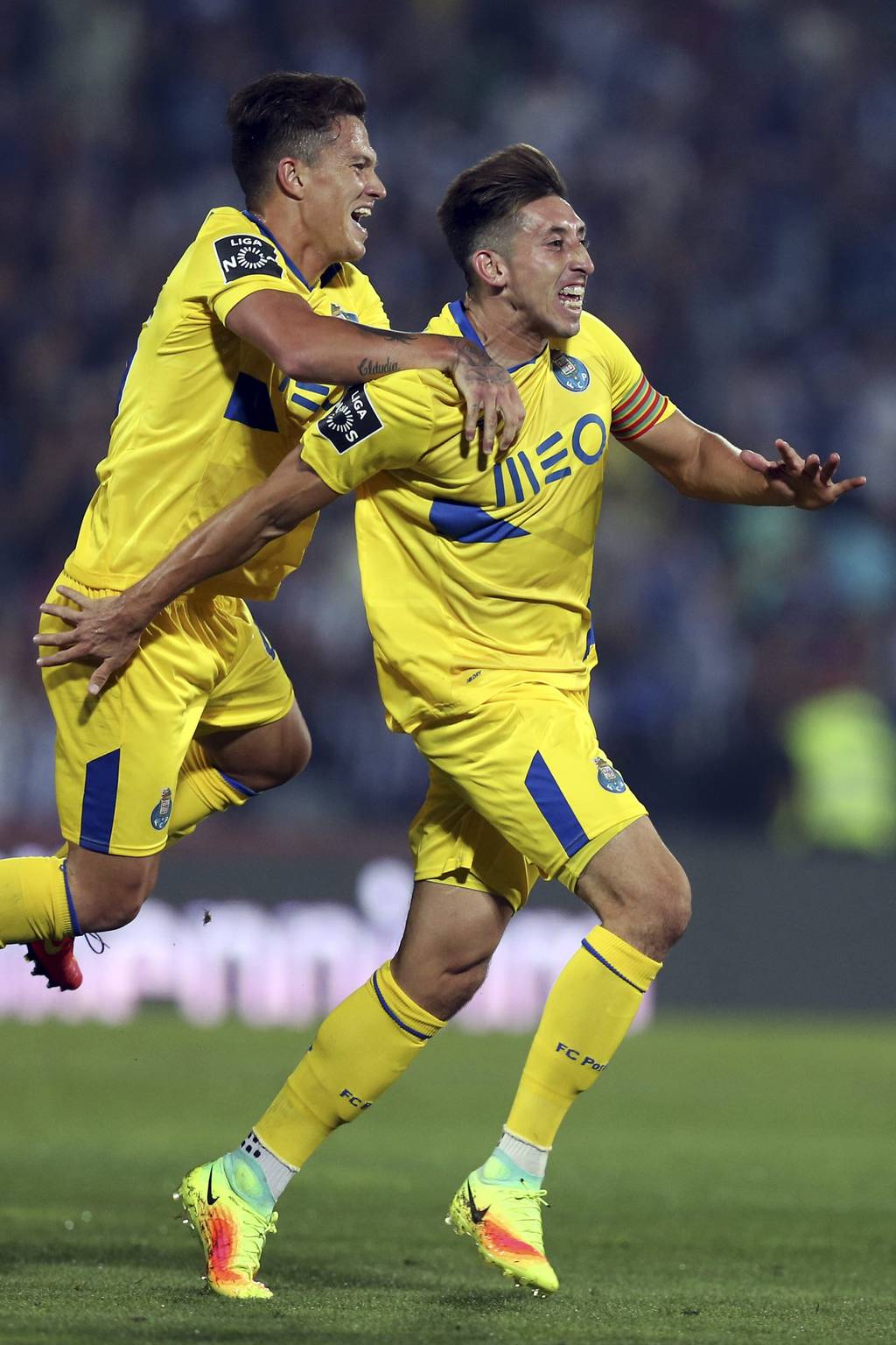 Héctor Herrera anotó el segundo gol del Porto, que había empatado el partido gracias a un buen gol de Jesús 'Tecatito' Corona. (EFE)