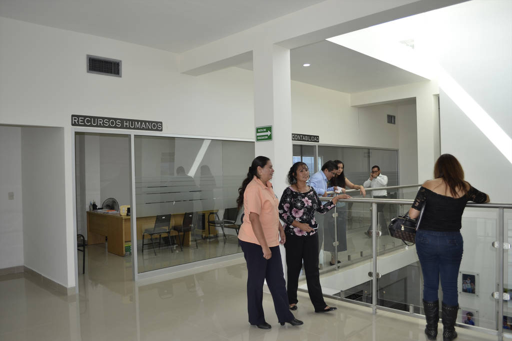 En funciones. Inauguran formalmente y bendicen el edificio nuevo que alberga las oficinas del DIF municipal en Gómez Palacio. (EL SIGLO DE TORREÓN)