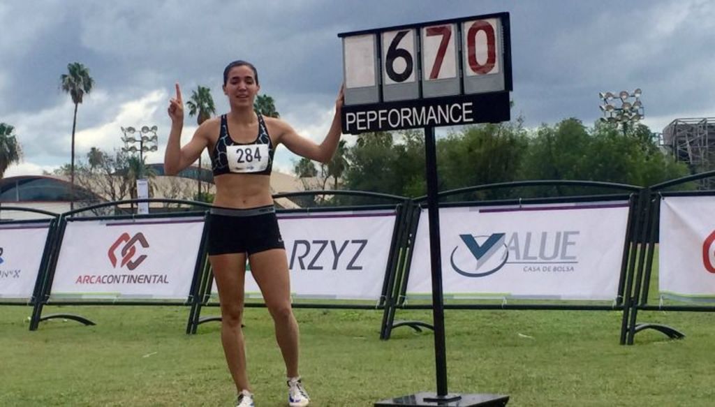 Su nombre es Yvonne Treviño, y es la primera mujer mexicana en clasificar a la justa en salto de longitud. 