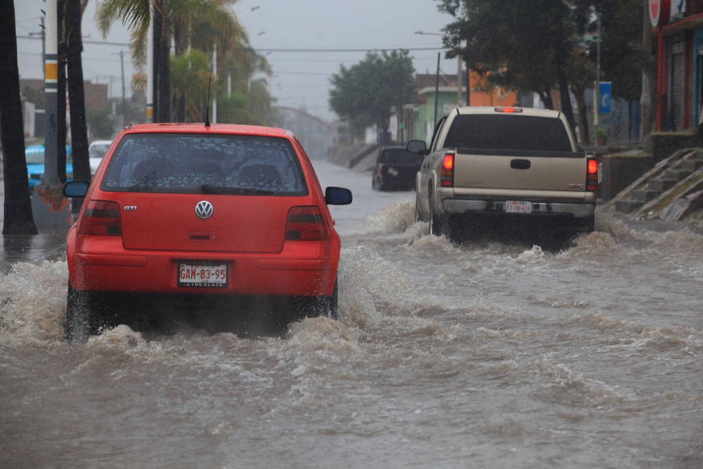 Clima. En 20 municipios se registran severos daños por lluvias.   