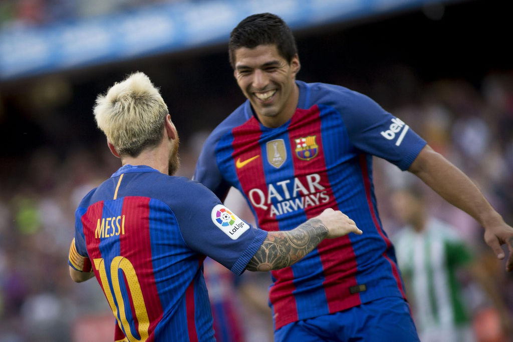 Luis Suárez marcó tres anotaciones y Lionel Messi colaboró con dos. (NOTIMEX)