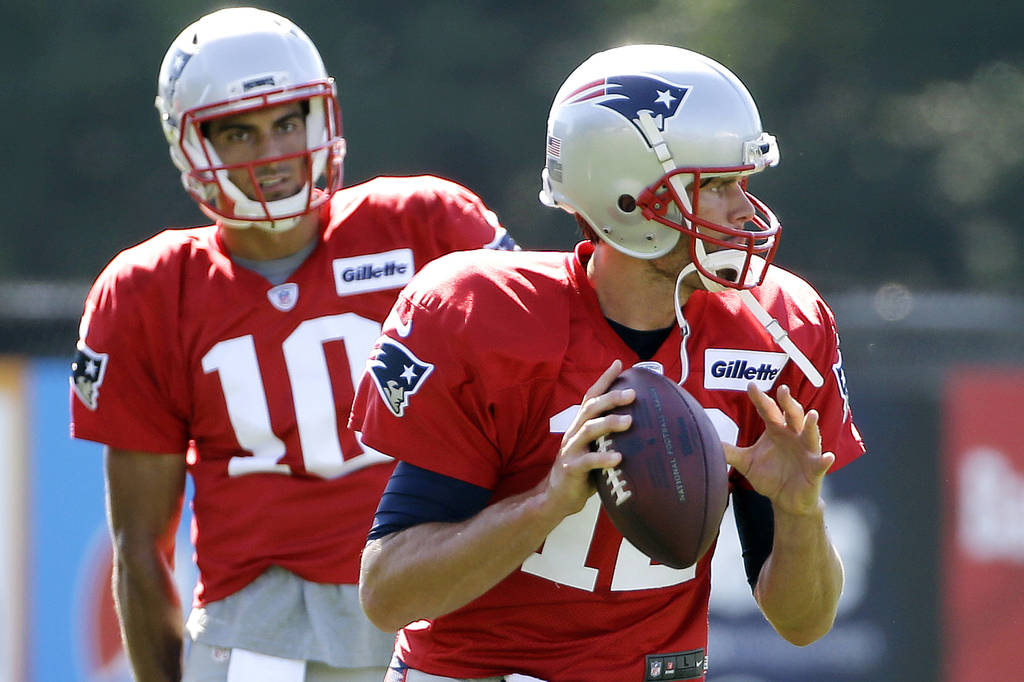 Tom Brady regresó ayer a los entrenamientos con los Patriotas. Tom Brady está listo para jugar el viernes ante las Panteras