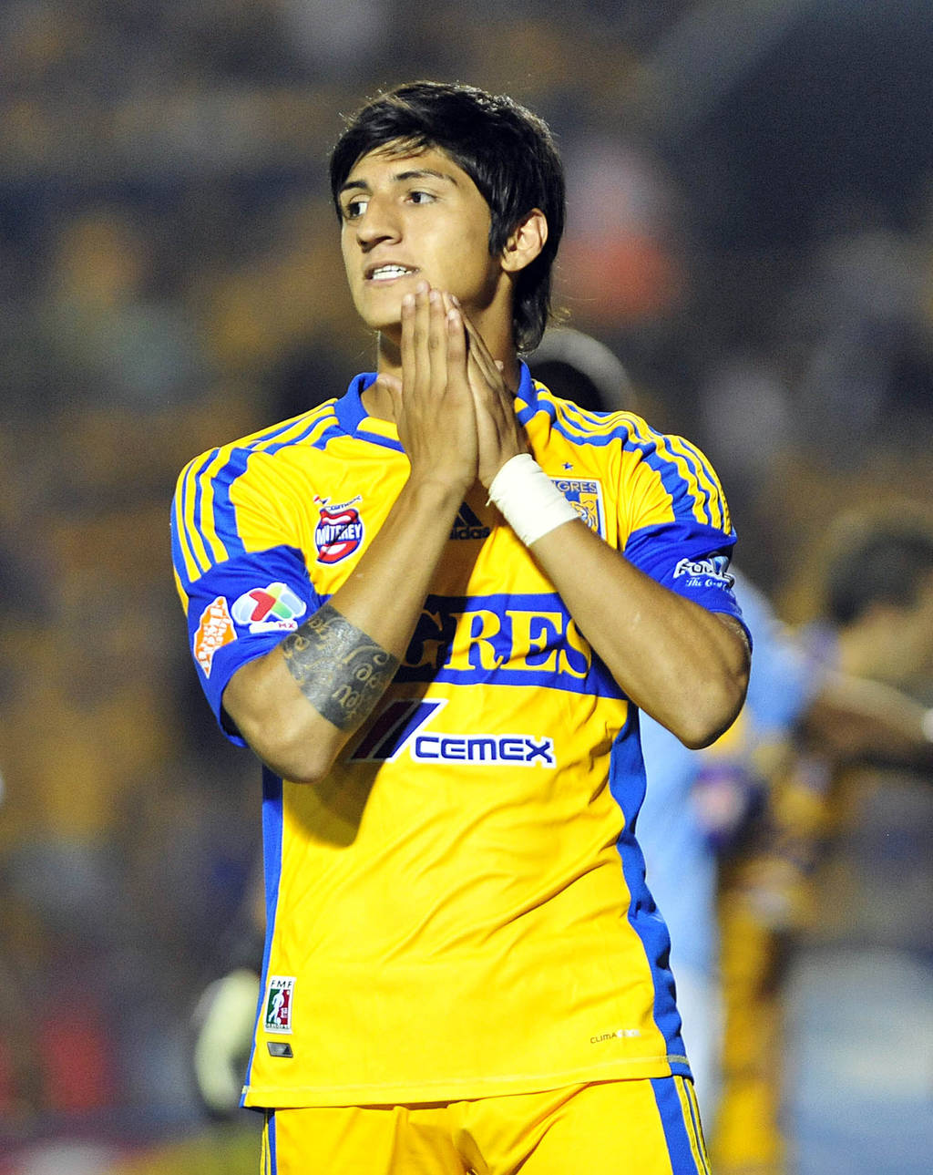 El delantero mexicano surgido de Tigres de la UANL podría volver al futbol del país en los próximos días. (Archivo)