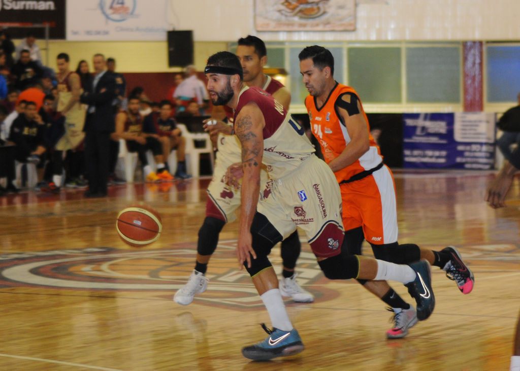 La 2016 - 2017 sería una nueva temporada sin equipo profesional de basquetbol en Torreón. (Archivo)