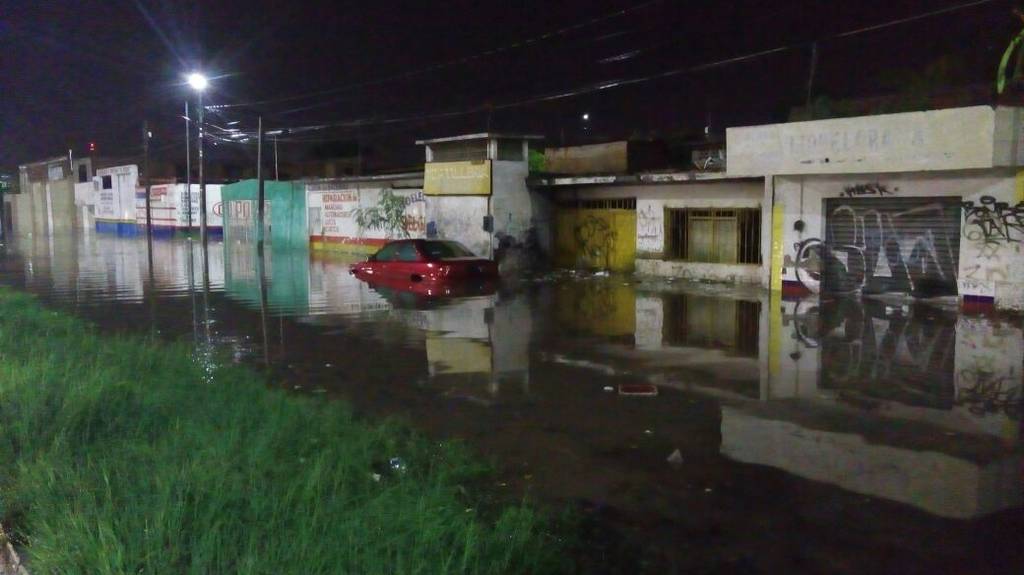 Tormenta. Inundó sectores de la zona urbana y rural de Gómez Palacio y Ciudad Lerdo, reportaron las autoridades.