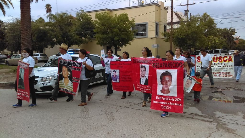 El contingente partió de la Plaza Mayor poco después de las diez de la mañana.  (EL SIGLO DE TORREÓN) 
