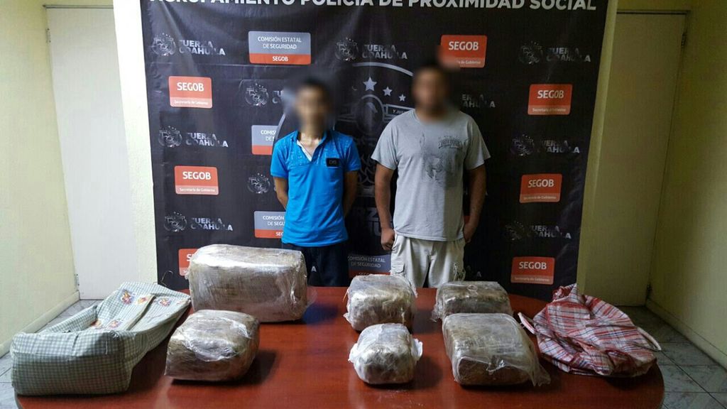 La droga, así como los detenidos y el vehículo, fueron puestos a disposición del Ministerio Público de la Federación, adscrito a la Delegación Coahuila de la Procuraduría General de la República. (ESPECIAL)