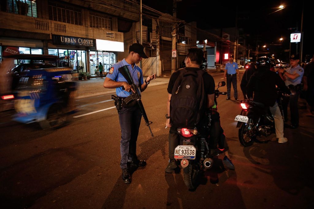 El presidente Rodrigo Duterte, quien prometió acabar con las drogas en sus primeros seis meses de gobierno iniciado el 30 de junio, y cuya campaña nacional ha causado al menos 2.500 muertos hasta la fecha. EFE
