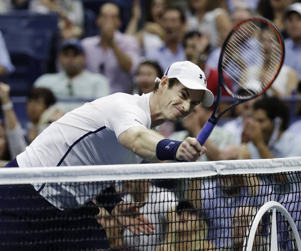 En un entretenido partido, Andy Murray cayó 6-1, 4-6, 6-4, 1-6, 5-7 ante el japonés Kei Nishikori. (AP)