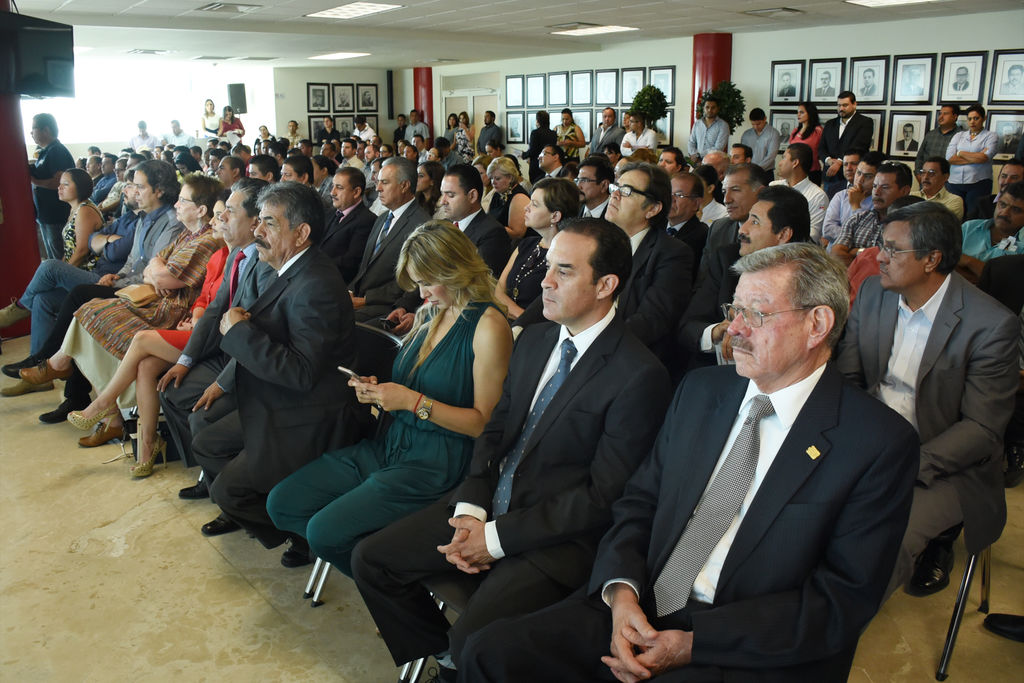 Durante la Sesión de Cabildo con la que se iniciaron las Fiestas de la Ciudad. (FERNANDO COMPEÁN) 