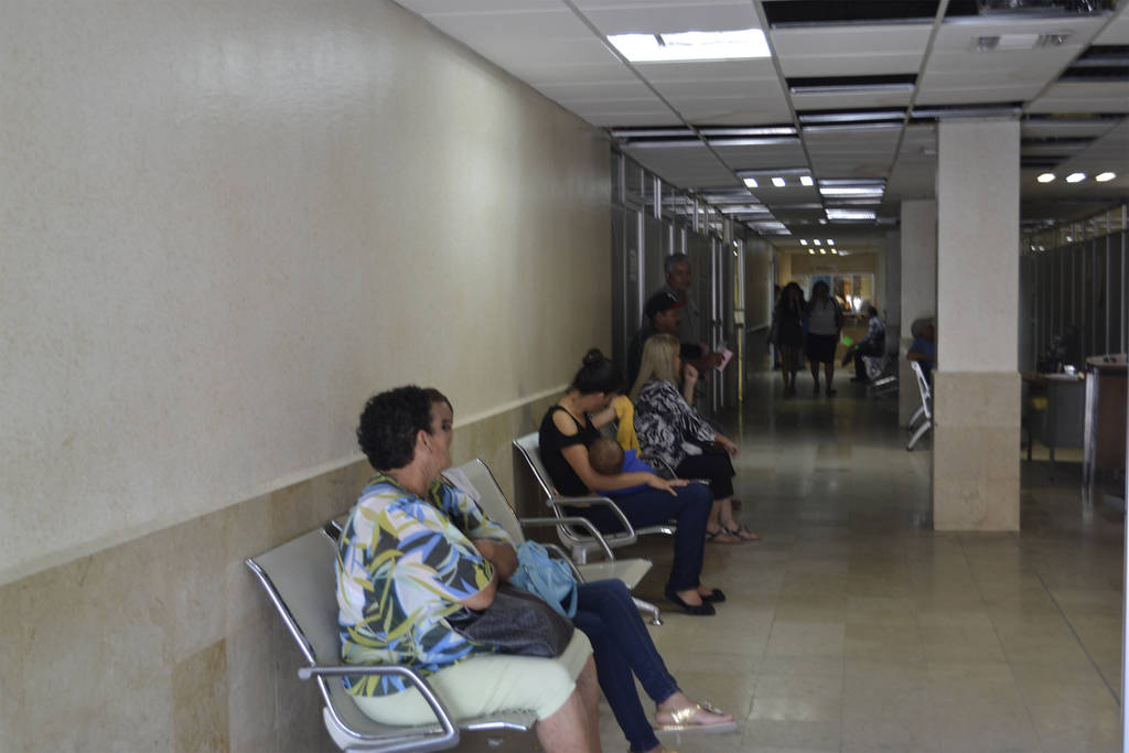 Quejas. Pacientes de la clínica del ISSSTE en Gómez Palacio, denuncian falta de atención y negligencia. (EL SIGLO DE TORREÓN)