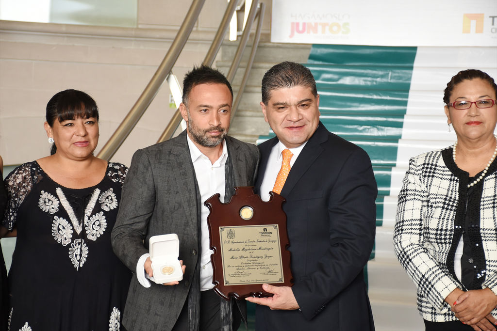 Mario Alberto Domínguez Zarzar, mejor conocido como Mario Domm del Grupo Camila también fue galardonado.  (FERNANDO COMPEÁN) 