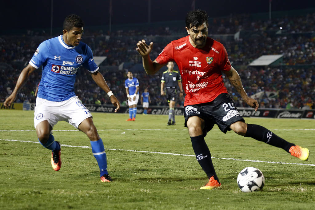 En el partido pasado contra Cruz Azul, se suscitaron algunos problemas extracancha en el estadio de Jaguares. (Jam Media)