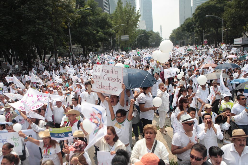 De no haber diálogo con el presidente Peña Nieto considerarán continuar con las movilizaciones. (EFE)
