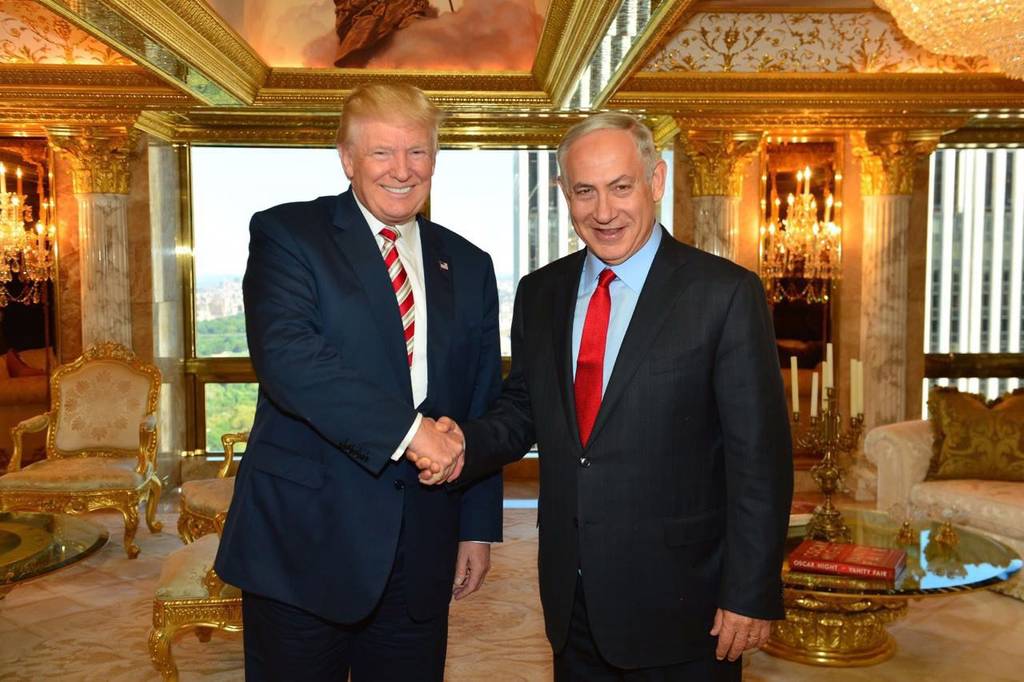 Encuentro. Al igual que Hillary Clinton, el candidato Donald Trump se reunió con el primer ministro israelí Benjamin Netanyahu.