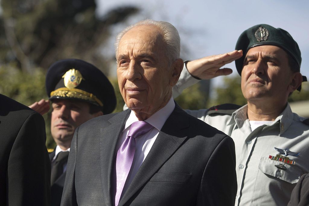 JERUSALÉN (ISRAEL).- Fotografía de archivo del 20 de enero de 2014 del expresidente israelí Simón Peres en un acto en Jerusalén (Israel). Peres murió hoy, 28 de septiembre de 2016, a la edad de 93 años. EFE