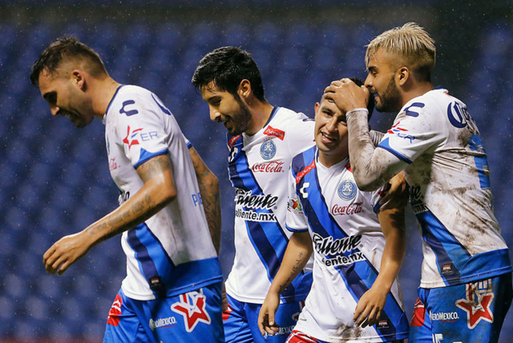 Avanza Puebla a cuartos de Copa tras vencer a Leones Negros