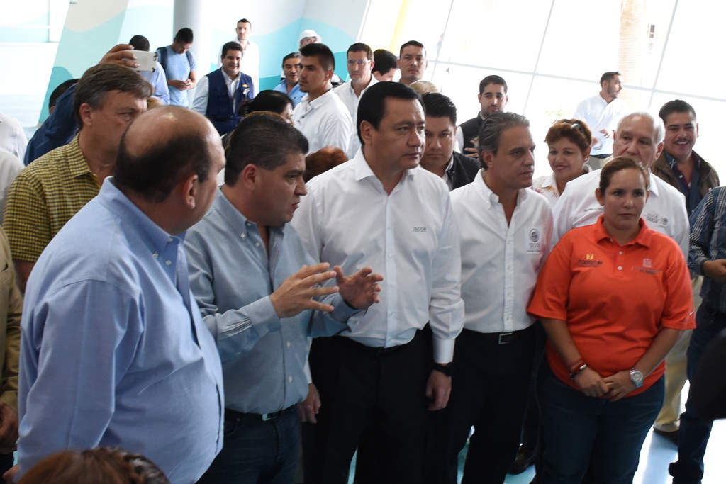El secretario de Gobernación dio un recorrido por el Centro Cultural y Deportivo La Jabonera. (FERNANDO COMPEÁN)
