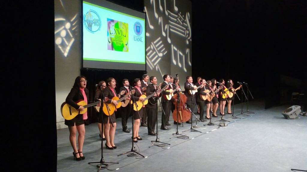 Destacan en NL.  Grupo mixto de Torreón ganó el primer premio en la categoría 'D'. (CORTESÍA)