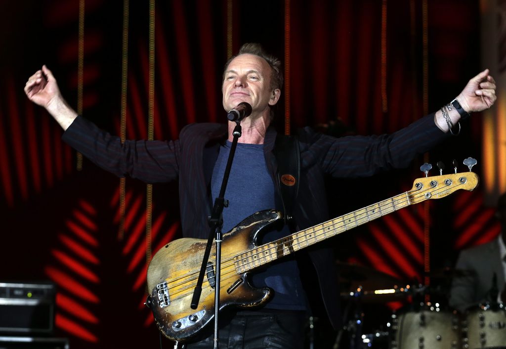 El músico británico Sting, quien fuera cantante y bajista del grupo The Police, reconocido por éxitos como Englishman in New York, Fields of gold y'Desert rose, que lo han llevado a ganar 16 premios Grammy, festeja este domingo 65 años. (ARCHIVO)