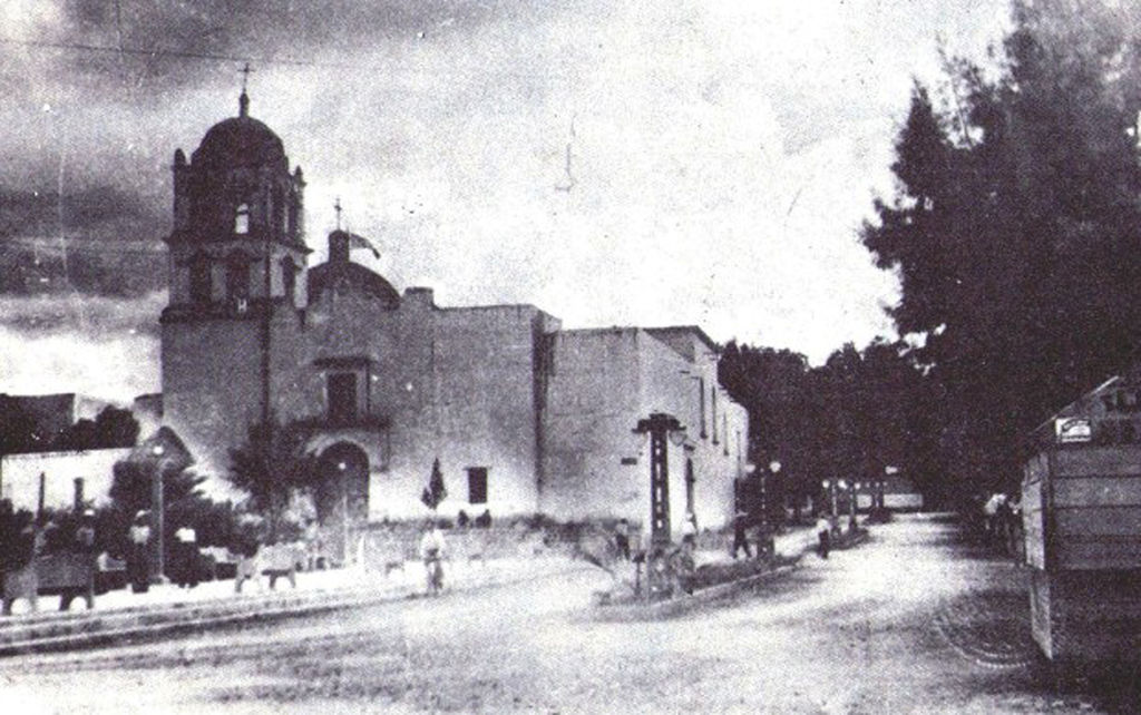 
Iglesia Parroquial de Parras. Obra de los Sacerdotes Diocesanos,  c.a. 1940. 

