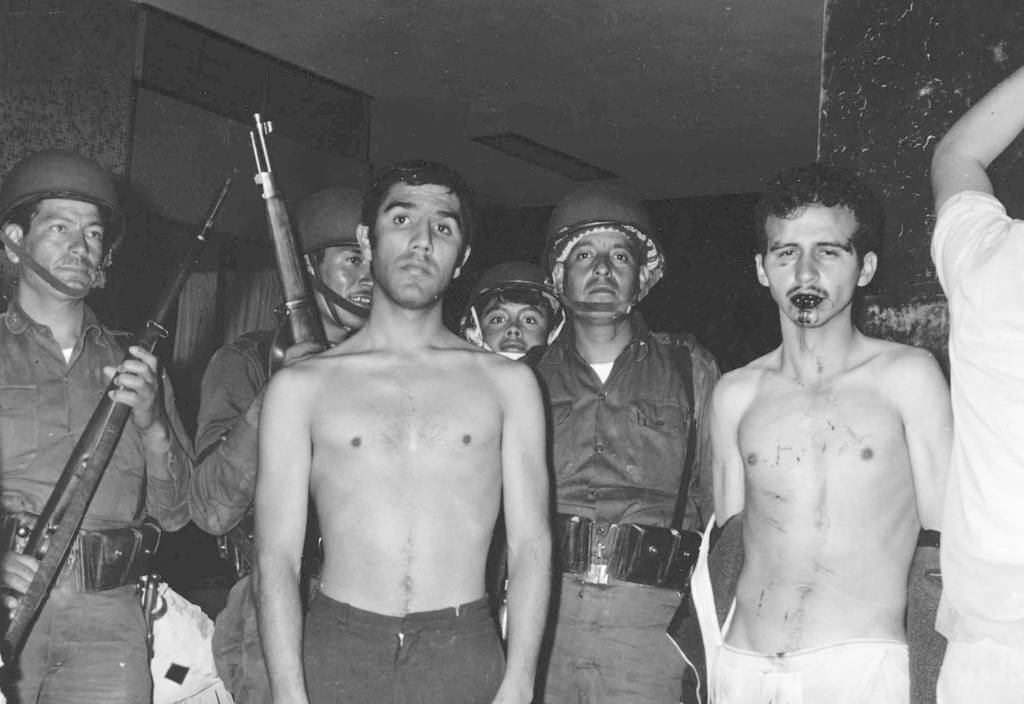 En la lucha. El escritor y activista Luis González de Alba (izq.) fue detenido el 2 de octubre de 1968 en Tlatelolco.