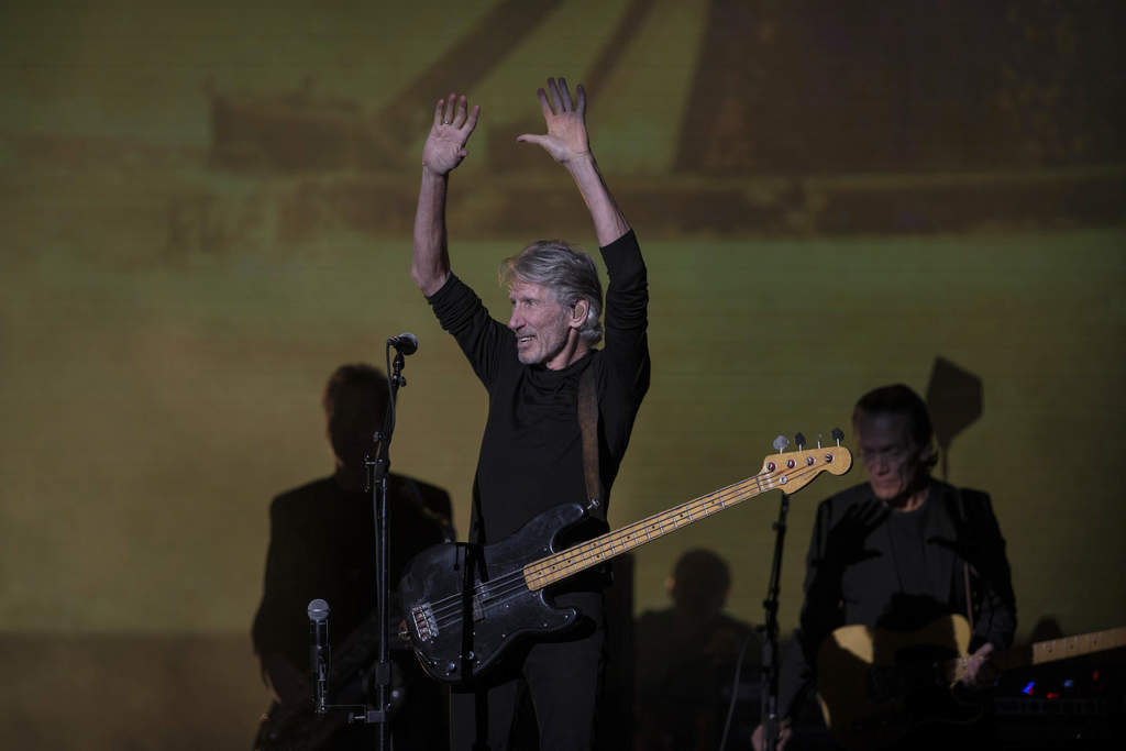 Visita. El cantante británico Roger Waters ofreció su concierto en el Zócalo capitalino. (AP)