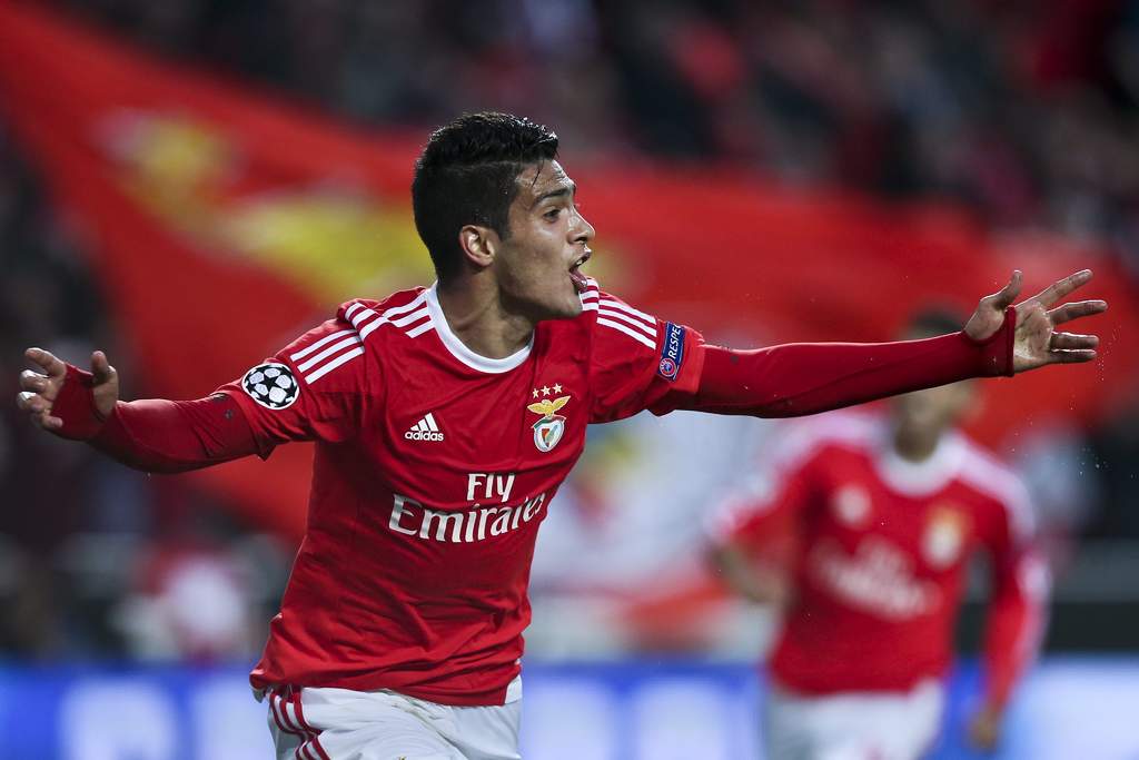 Jiménez no ha debutado en Champions y ni en Copa de Portugal, mientras en la Liga de Portugal suma 123 minutos y dos goles. (ARCHIVO)