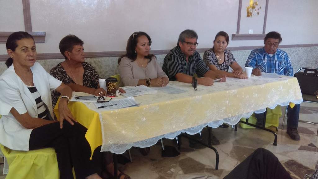 Las reuniones iniciaron hoy en Torreón, en donde representantes de la Coalición de Saltillo y de La Laguna, explicaron los avances de los amparos interpuestos. (EL SIGLO DE TORREÓN)