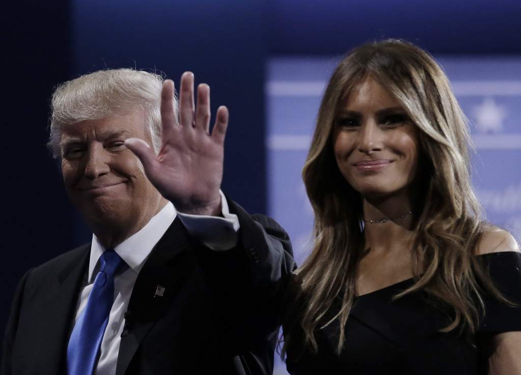 'Ellos lo están pidiendo. Ellos comenzaron. Ellos empezaron desde el principio de la campaña, poniendo la foto de mis días de modelaje', dijo Melania Trump. (ARCHIVO)