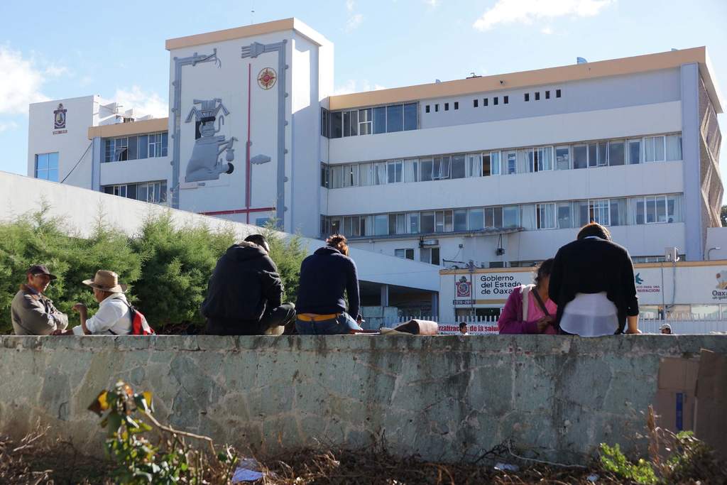 Los manifestantes mantienen un paro de labores en más de 500 clínicas y hospitales desde el pasado viernes. (EL UNIVERSAL)