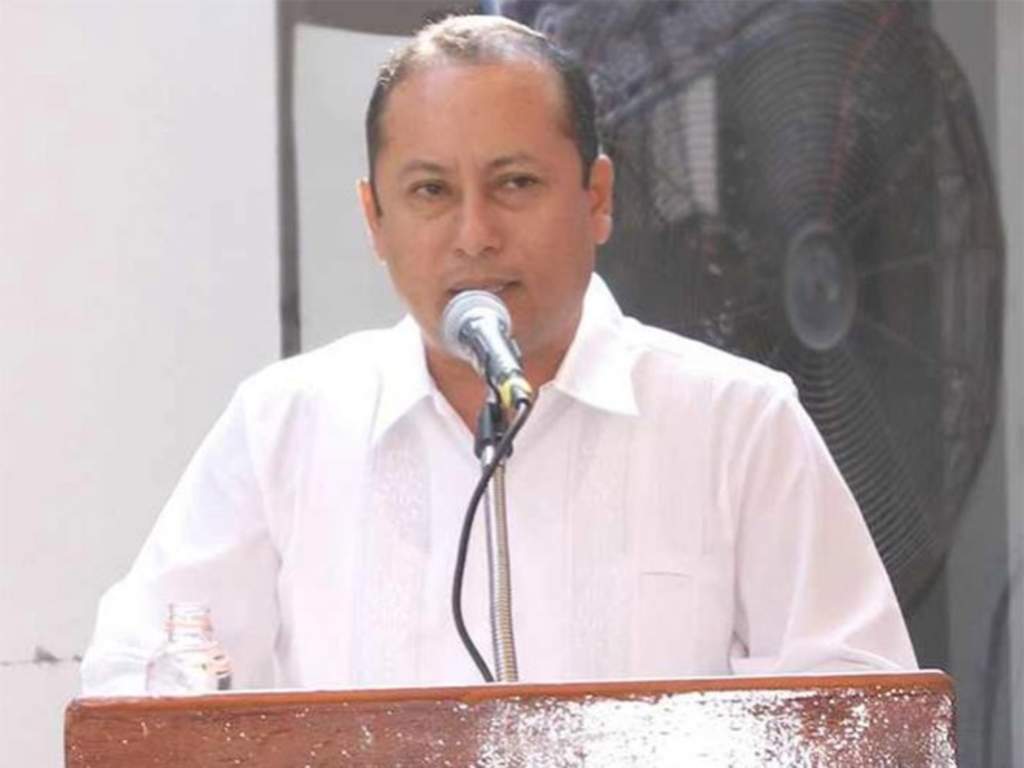 Héctor Gómez solicitó licencia al cargo tras la detención de su hermano Hernán, subdirector de la Policía de dicho municipio. (TWITTER) 
