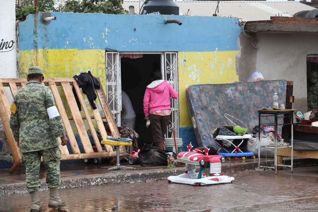 Es en beneficio de siete mil duranguenses, cuyas viviendas fueron afectadas por las lluvias. (ARCHIVO)