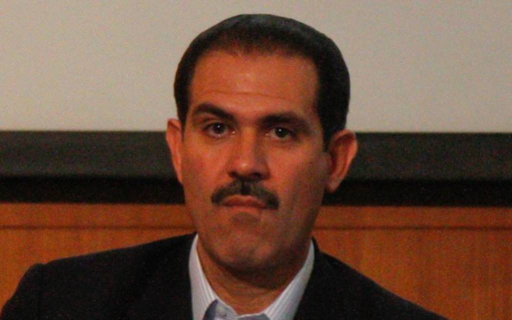 Se excusa. Padrés  anunció a la Comisión Anticorrupción del  PAN que no podrá comparecer el 24 de octubre.