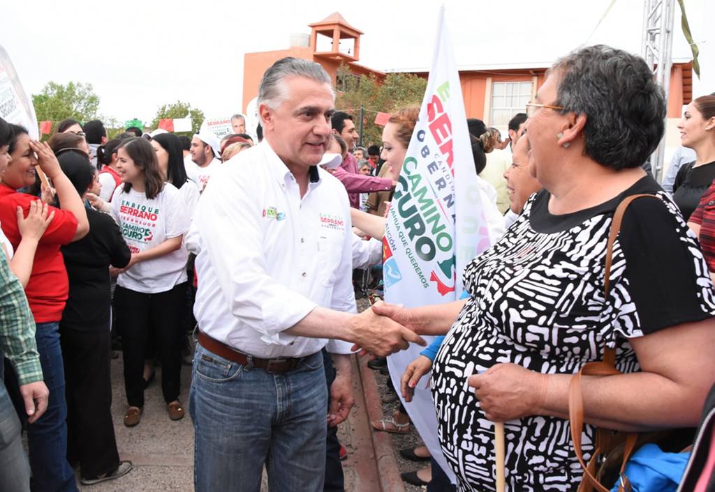 Indagan. El gobierno anterior fue encabezado originalmente por Enrique Serrano, quien era candidato del PRI al gobierno del estado. Perdió y no regresó al cargo.