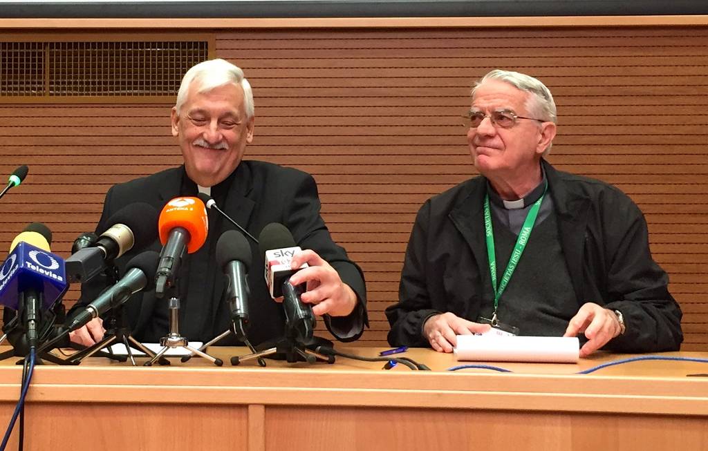 Arturo Sosa, SJ (Izq.), visitó al Papa Francisco. (NOTIMEX)