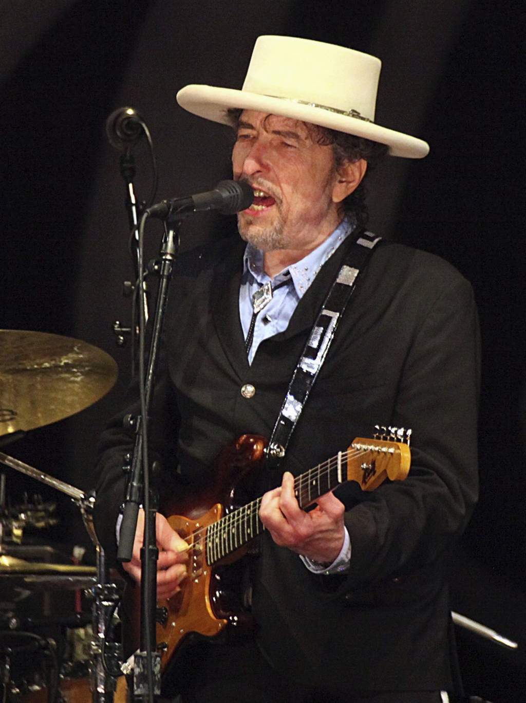  Dylan no ha hecho ningún comentario al respecto a pesar de haber ofrecido un concierto ante miles de seguidores en Las Vegas el mismo día del anuncio. (ARCHIVO)