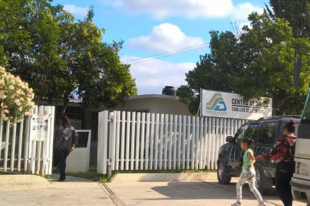 Postura. El actual Centro de Salud de San Luis del Cordero, dicen los habitantes, opera con muchas carencias y deficiencias.
(EL SIGLO DE TORREÓN)